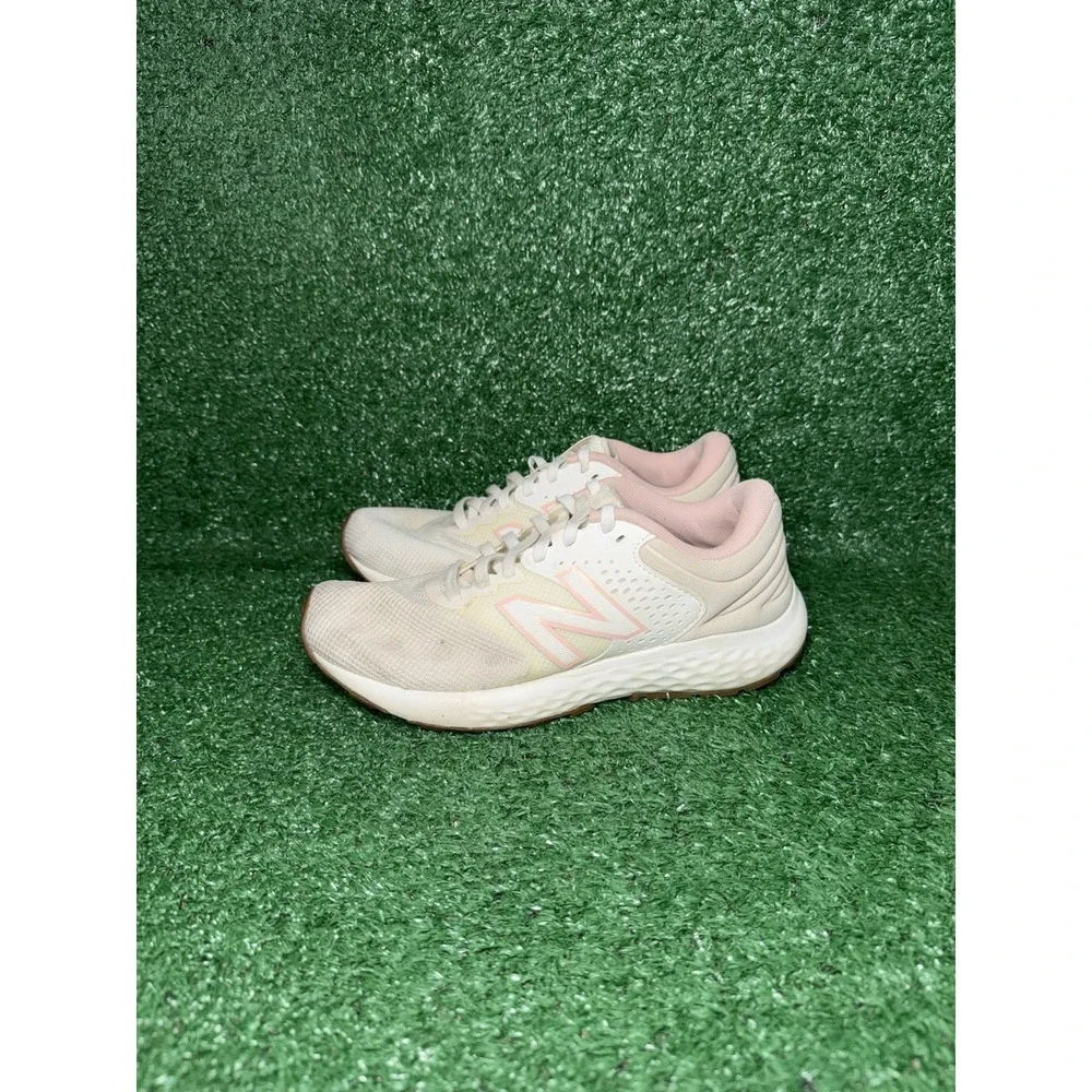 New Balance 520v7 Womens Size 8 Cream White Pink Running Shoes Comfort Sneakers